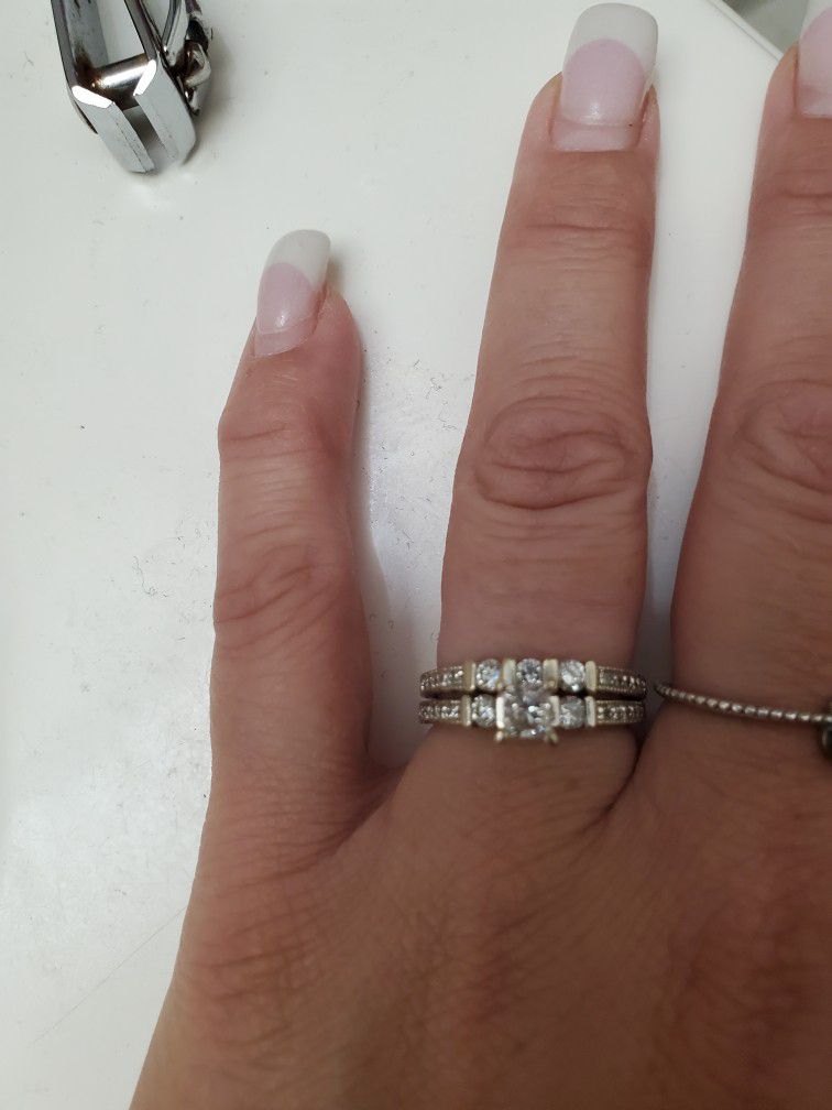 Wedding Ring/ Engagement Ring 