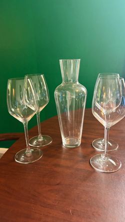 Riedel Veloce Crystal Wine Glass & Decanter Set (4 Cabernet/Merlot Glasses + Decanter)