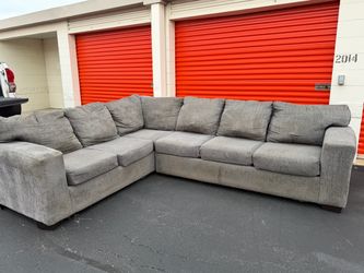 Gray L shaped sectional *FREE DELIVERY 🚚