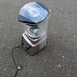 Used oster blander 12v