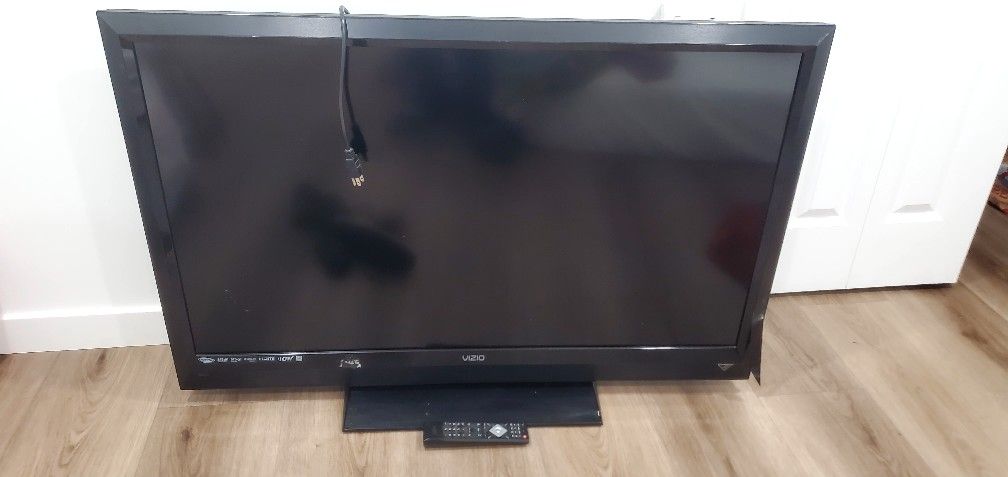 Visio 45" TV