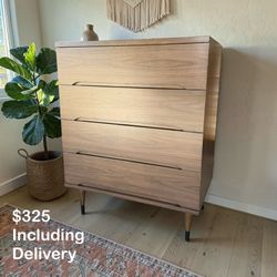 Mid Century Modern 4 Drawer Dresser – $325 Delivered 🚚