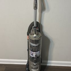 Shark Navigator Deluxe Bagless Vacuum Cleaner Corded Bagless Upright Vacuum