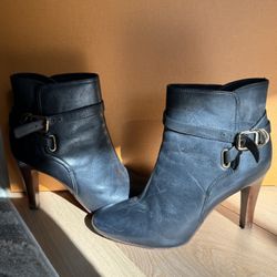 TORY BURCH amarina ankle boots equestrian belted heeled leather black size 8.5