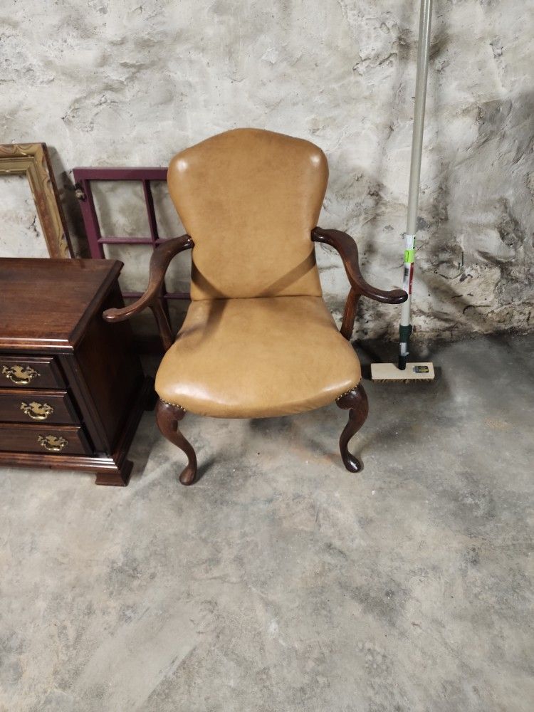 Queen Anne Style Chair
