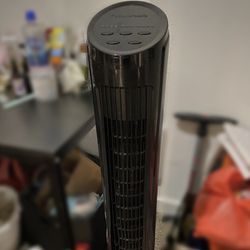 OmniBreeze 40” Tower Fan with remote control