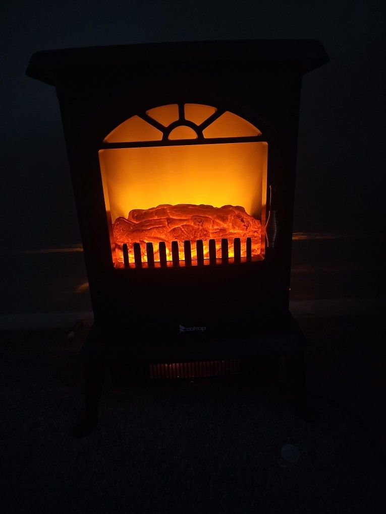 Small Space Heater/electric Fire Place
