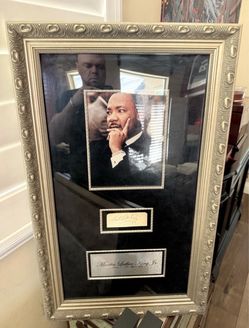 Martin Luther King Jr Signed / NO COA