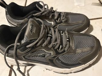 New Balance Gray Men Sneakers Size 11