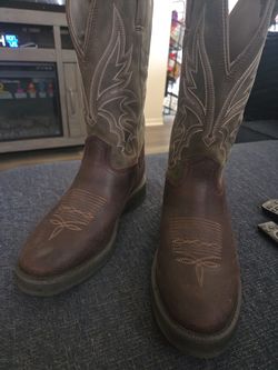 Men's boots 10 1/2
