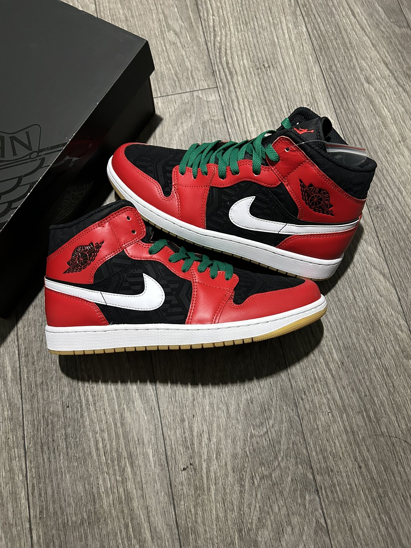 Jordan 1 Mid Christmas