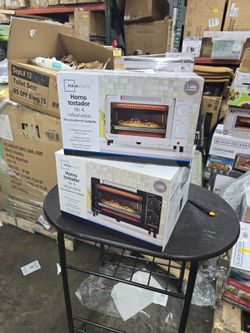 Mainstays 4 Slice Countertop Toaster Oven with 3 Settings, Includes Baking Rack and Pan, Black, New