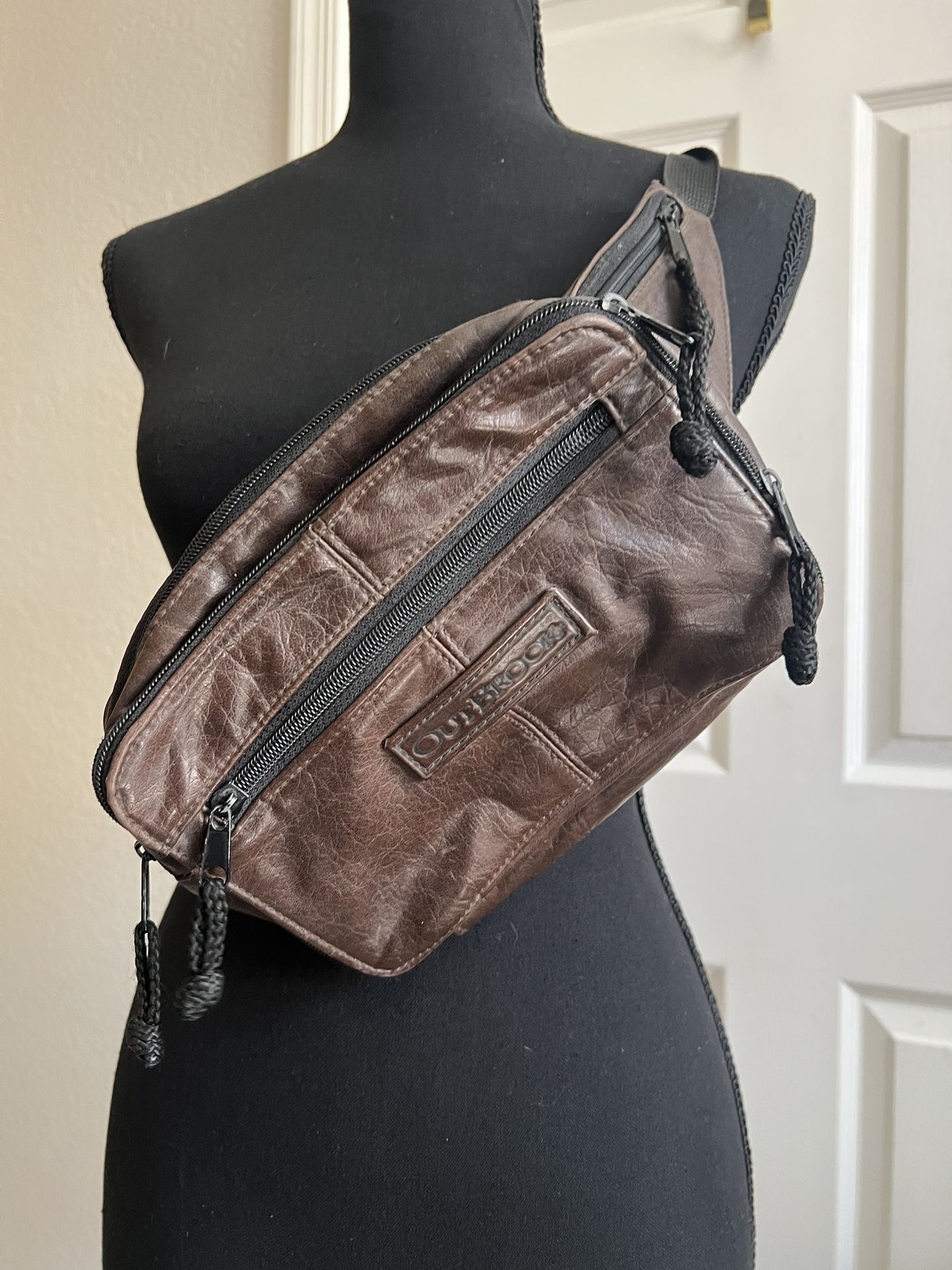 Vtg Outbrook Brown Fanny Pack Waist Bag Travel Pouch Man Made Materials Zipper