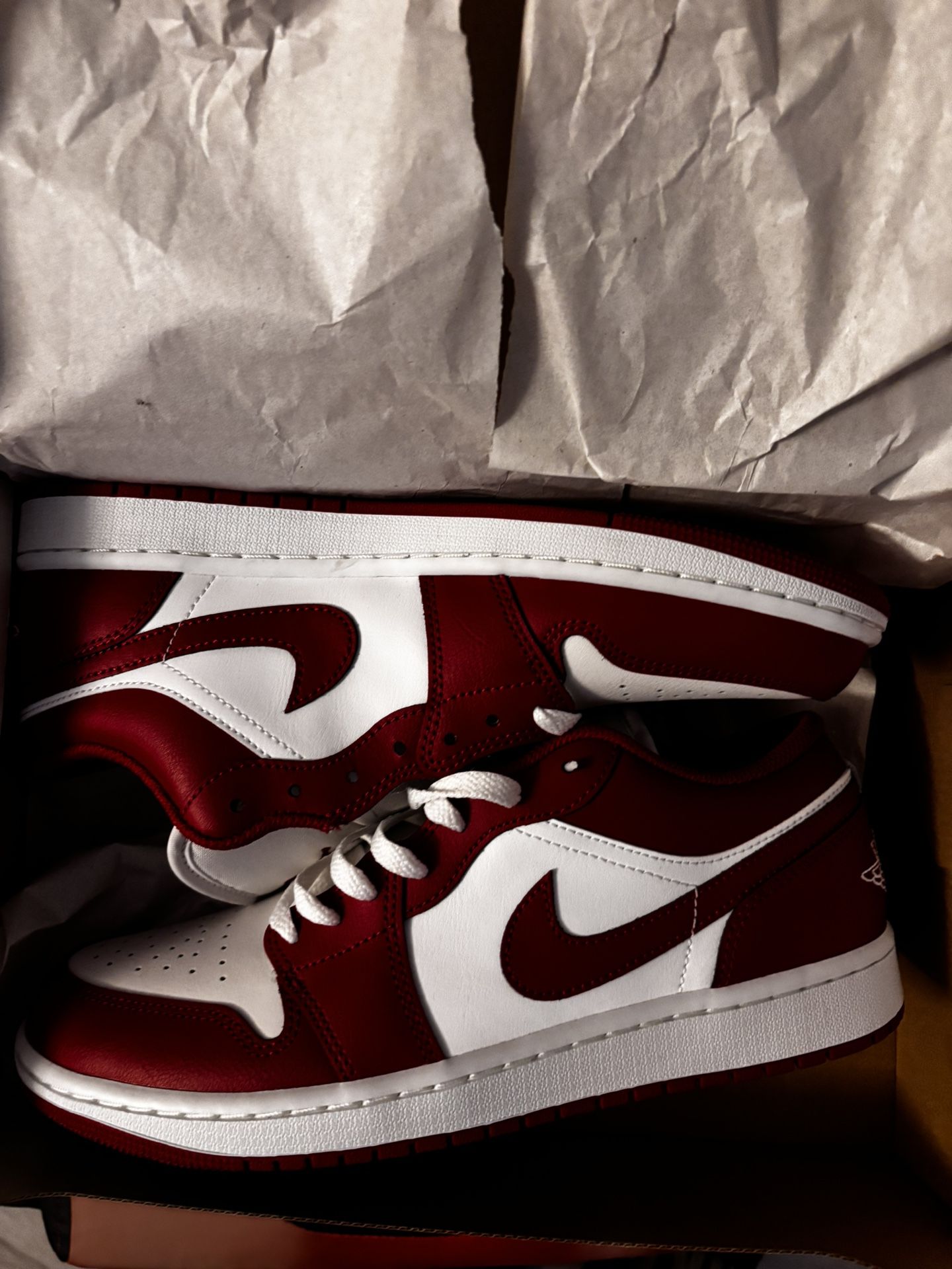 Air Jordan 1 Low (NEVER WORN)