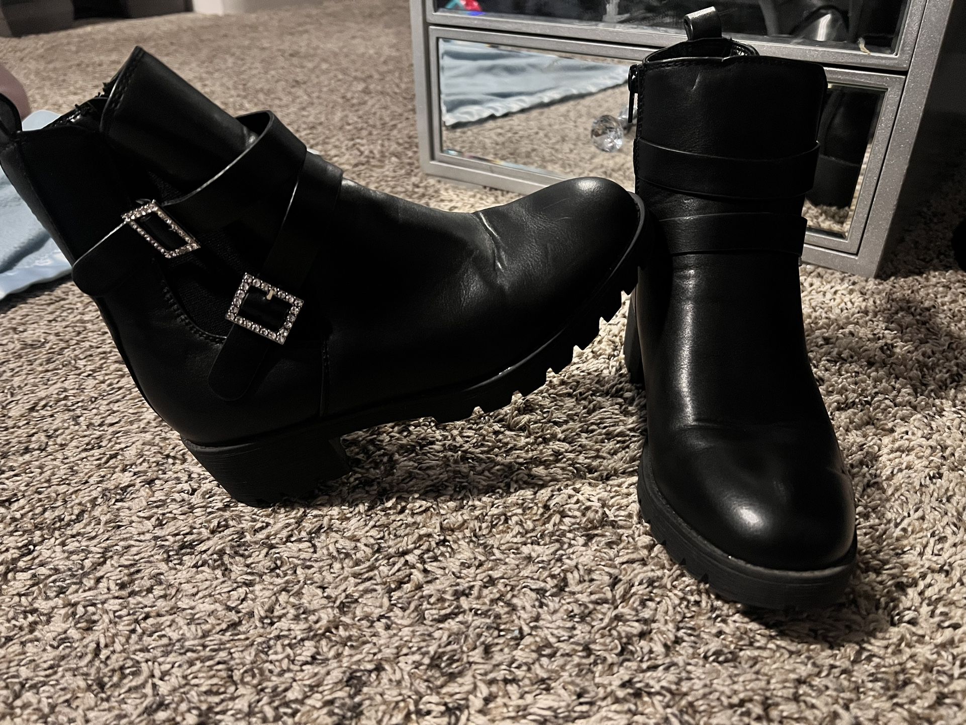 Boots Women/junior