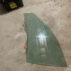 2005 Nissan Altima Left Front Glass