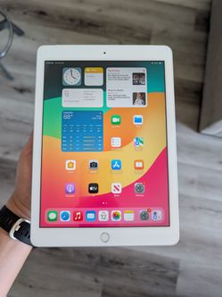 Apple iPad 6th Generation (32GB, Wi-Fi + Cellular) – Excellent Condition