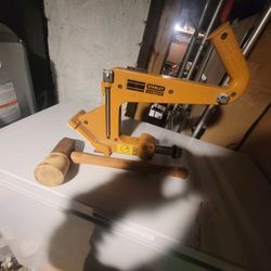 Bostitch Manual Flooring Nailer