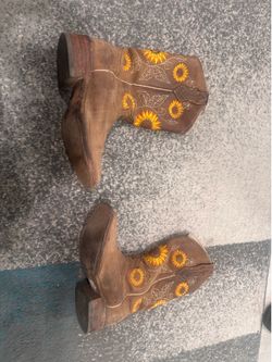 Riding boots