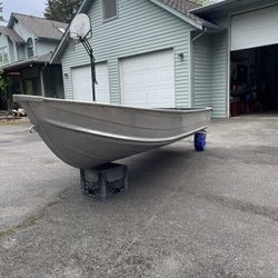 12 foot Aluminum Boat