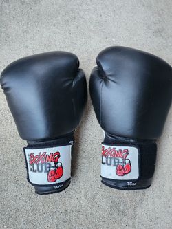 Nice Pair Of 16oz MMA Boxing Gloves