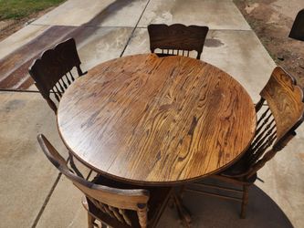 Round Oak Dining Table with 4 Chairs
