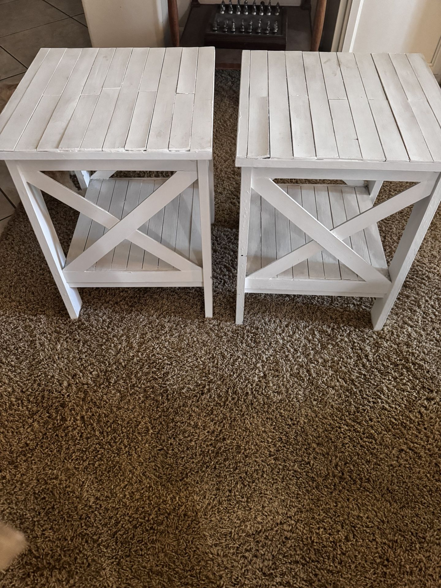 End tables 