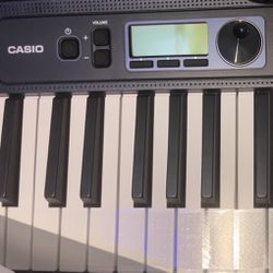 Casio Casiotone (CT-S300) 61-Key Portable Keyboard Bundle with OnStage KS7190 Classic Single-X Keyboard Stand 