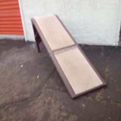 Fold-up Pet Ramp Pickup Between 2:00-10:45 Pm Rainbow/Charleston Cash Only Read Description First 