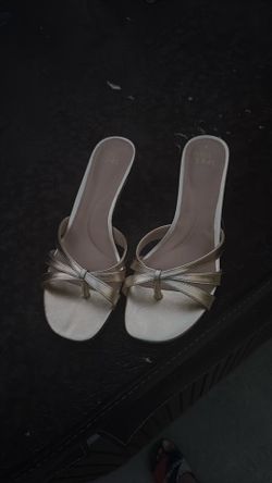 Time and tru gold heels