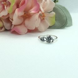 Flower with Vines Ring | Size 7&8