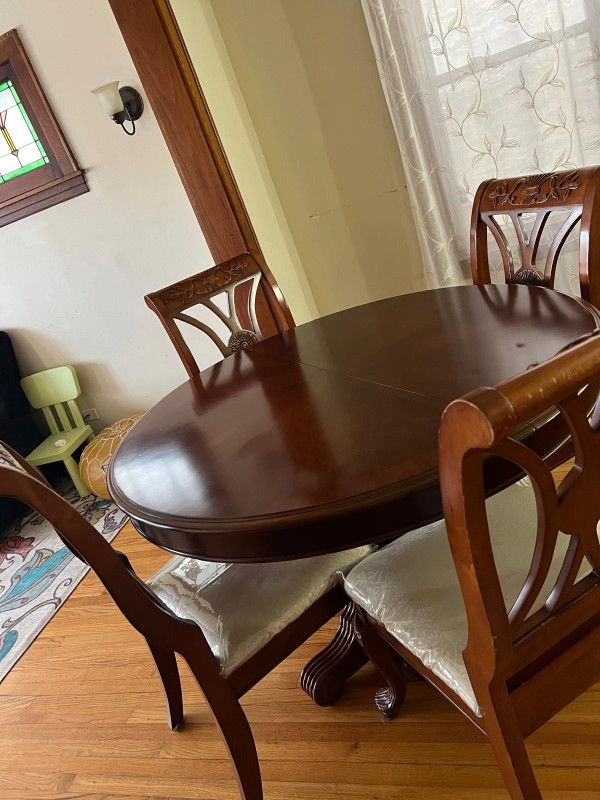ROUND DINNING TABLE 6 CHAIRS /+ EXTENSION LEAF