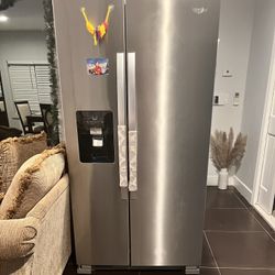 Refrigerator 