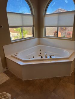 Whirlpool bathtub