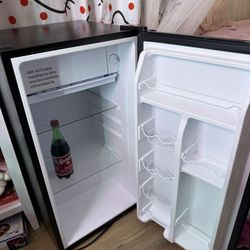 Mini Refrigerator 
