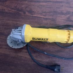 De Walt Grinder DWE402