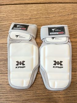 KPNP World Taekwondo Electronic Foot Protector E-Socks Pair Size 4 (Used Once)