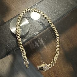 10k Cuban Link Bracelet