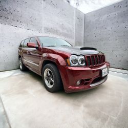 2007 Jeep Srt8 Grand cherokee/Trade For Lifted Truck