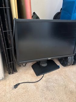 Lightly Used Dell 24 inch Monitor