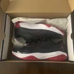 AIR JORDAN 11 CMFT LOW