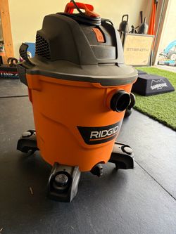 RIGID shop vac with all attachments