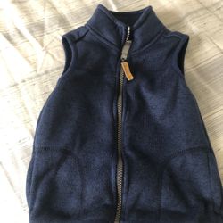 Gap and Carter’s Boys Zip-up Sherpa Vest Size 4T 