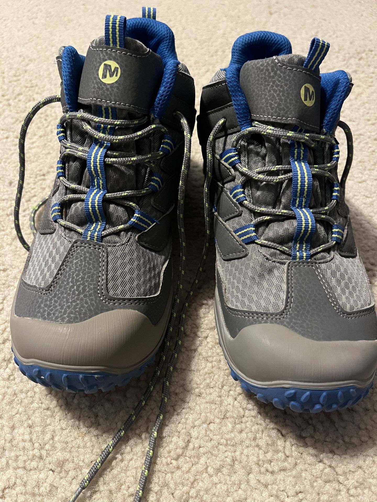 Merrell Youth hiking boots, Size 6, Like new