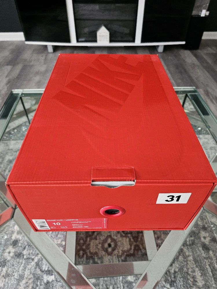 Nike Dunk Lux Hight Undefeated White Infrared Size 10 Brand New