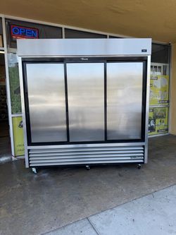 True commercial refrigerator LED 2023