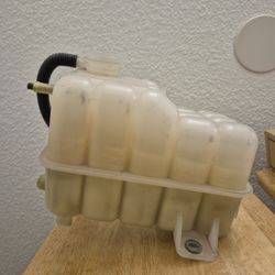 Reservoir Coolant Tank