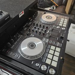 Pioneer DDJ-SR2 