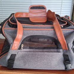Purppy Premium Sm/Med Pet Carrier With Both Hand And Shoulder Straps