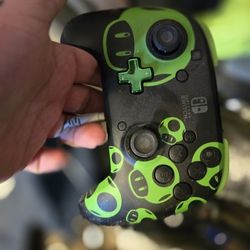 Nintendo Switch Pro Controller 1up